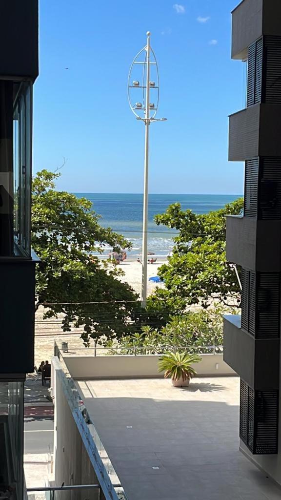 Apartament Avenida Atlantica, Beira Mar, Pe Na Areia Balneário Camboriú Zewnętrze zdjęcie