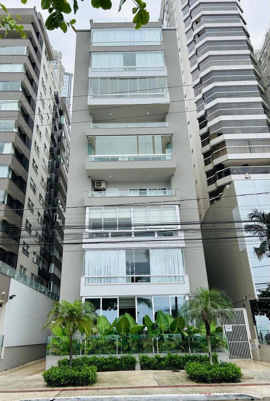 Apartament Avenida Atlantica, Beira Mar, Pe Na Areia Balneário Camboriú Zewnętrze zdjęcie